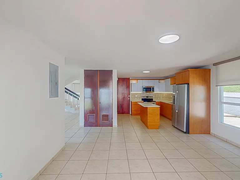 361 Paseo — Photo 8