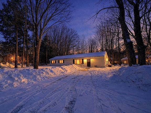 2nd image of 16 Daniel Street