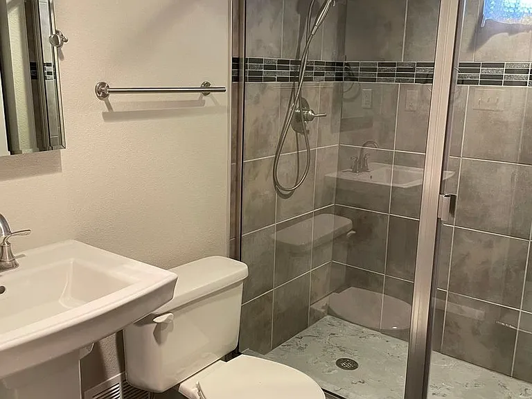1848 Northview Dr — Photo 11