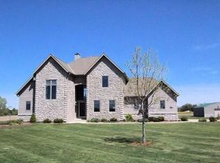 5415 N Britton Rd, Union Grove, WI 53182