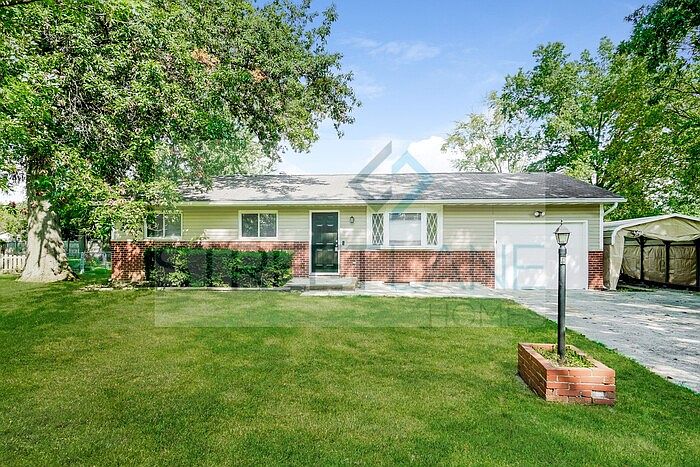 1st image of 2456 Chinquo St