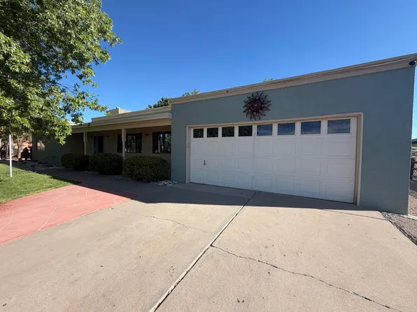 5504 Palomino Dr NW, Albuquerque, NM 87120