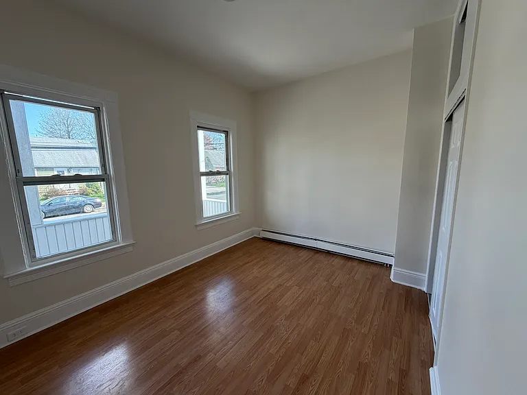 369-371 Avenue E #1 — Photo 7