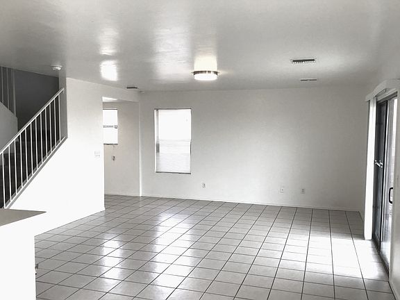 3rd image of 2038 W Silver Grass Pl
