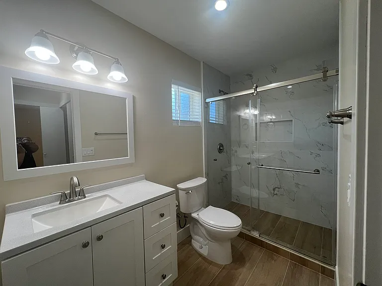 267 Oxford St #B — Photo 17