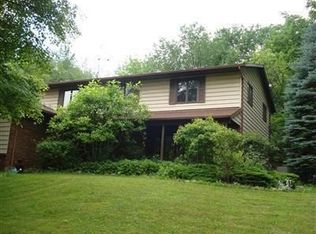 2988 Creche Dr, Richfield, OH 44286