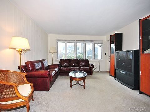 3rd image of 15 Wilfred Blvd