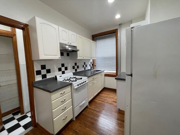 93 15th St APT 2R