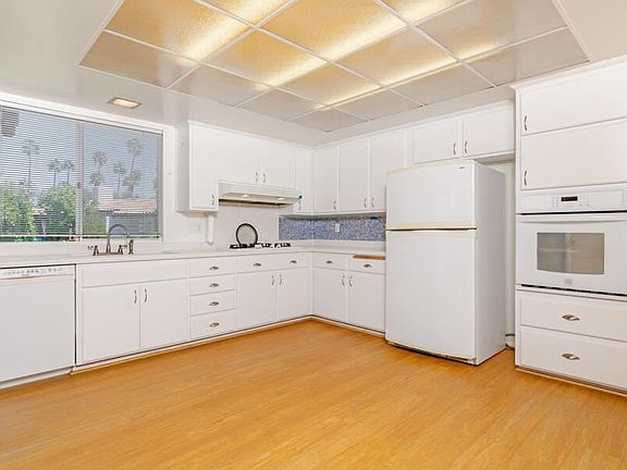 4th image of 1315 Verano Dr