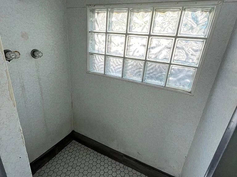 709 Crescent Ave — Photo 29
