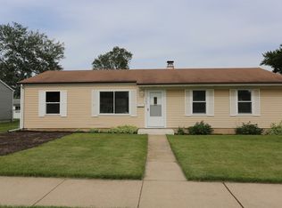 605 Kingston Dr, Romeoville, IL 60446