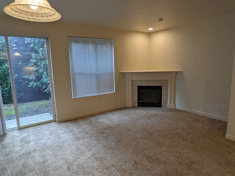 Halsey East Townhomes — Photo 141