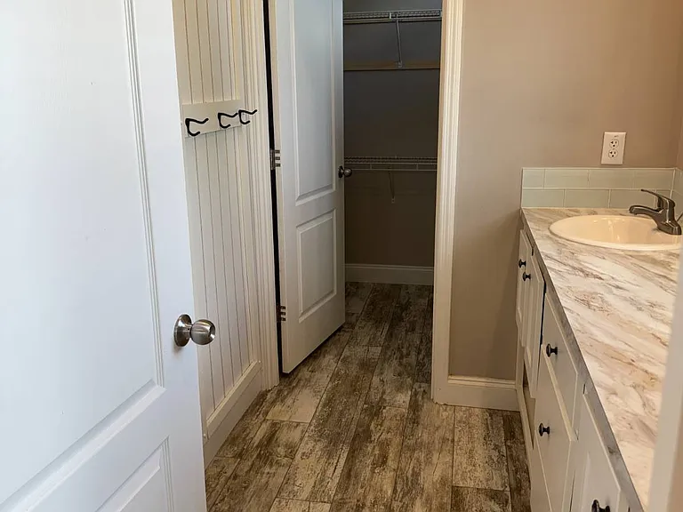 134 Clover Ct — Photo 26