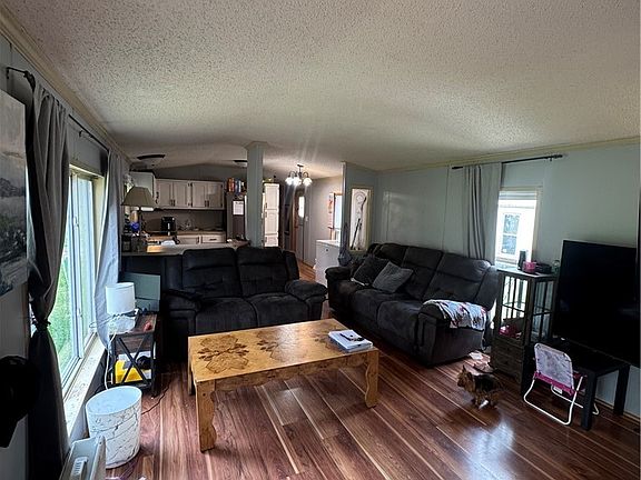 3rd image of 1792 S Magnolia Road