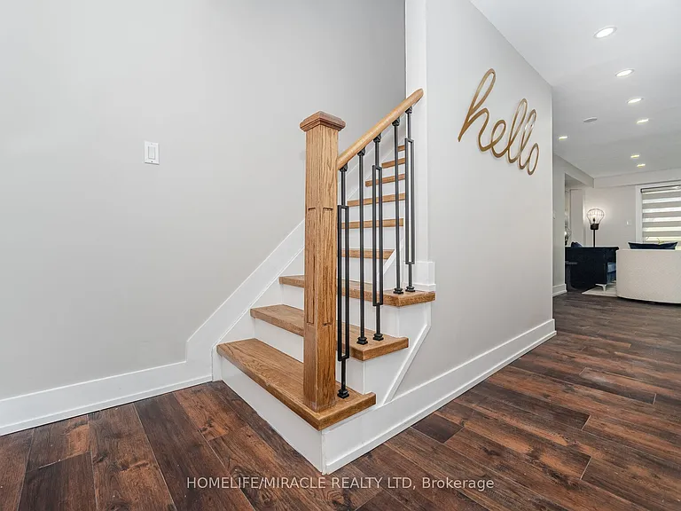 340 Dunsmore Ln — Photo 15