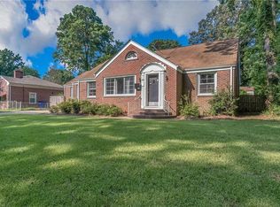 6461 Knox Rd, Norfolk, VA 23513