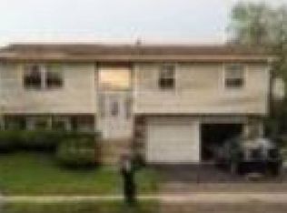 1781 Reeves Dr, Glendale Heights, IL 60139