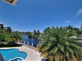 220 Nurmi Dr, Fort Lauderdale, FL 33301