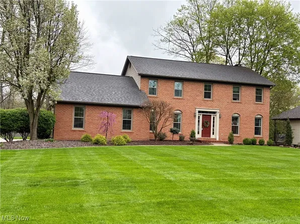 8616 Four Seasons Trl, Poland, OH 44514