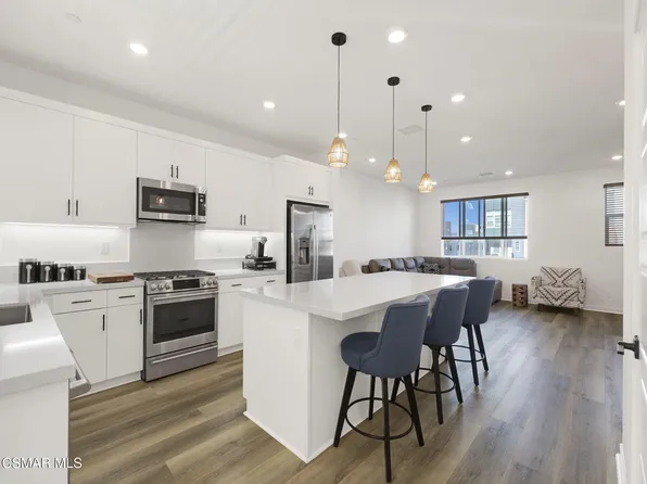 27065 Tanager Ln, Valencia, CA 91381