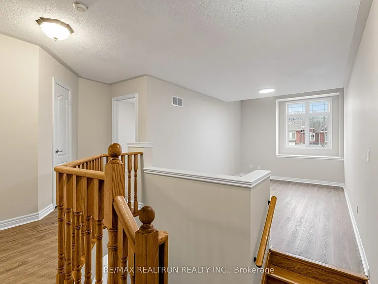 142 Mistywood Cres W — Photo 21