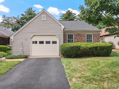 27 Martin Van Buren Dr, Monroe Township, NJ, 08831