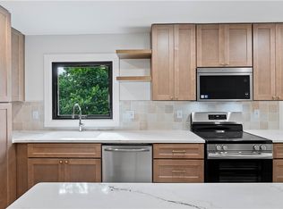 1801 Kimberly Pl, Bentonville, AR 72712