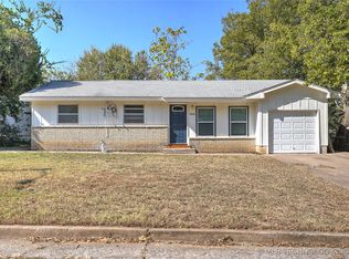 5464 N Hartford Pl, Tulsa, OK 74126