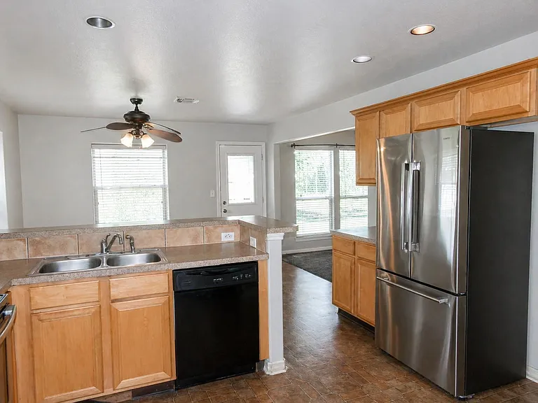 16810 Deck Ct — Photo 9