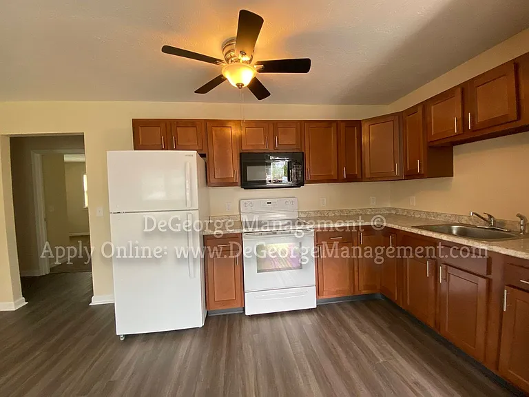 Burdick Estates Apartments — Photo 56