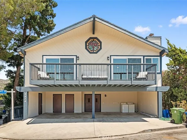 2838 Lambert Dr, Los Angeles, CA 90068