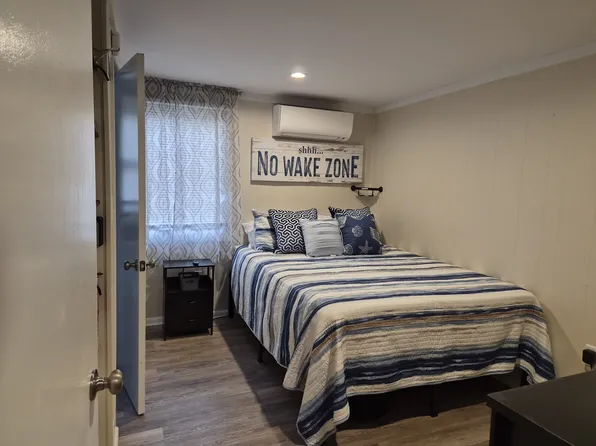78 E Grand Ave, Old Orchard Beach, ME