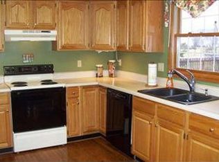 15 Brittany Ct, Bloomington, IL