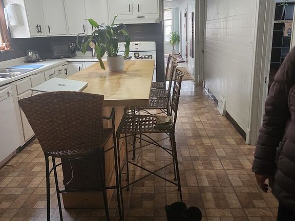5th image of 4345 N Kedvale St