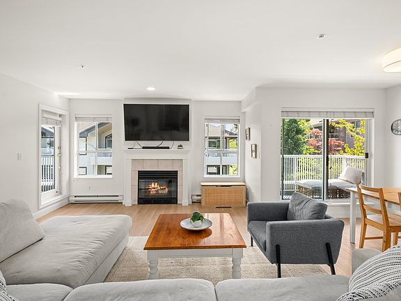 3rd image of 15272 20th Ave #309