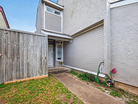 5th image of 7709 Shadow Hill Ln