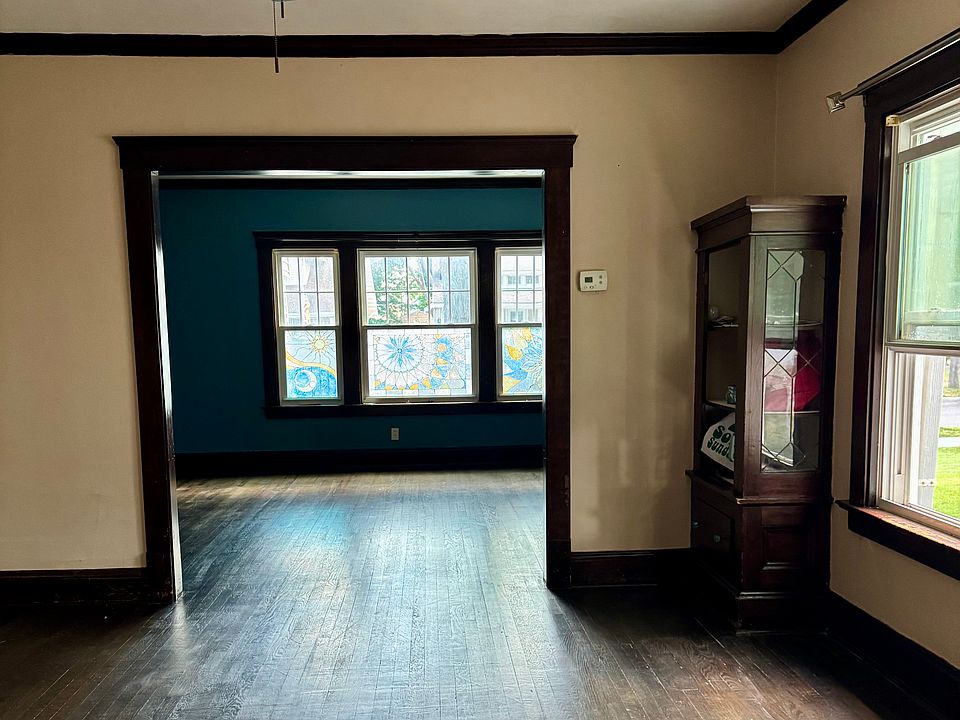 Dining - Vintage Built-In Cabinets