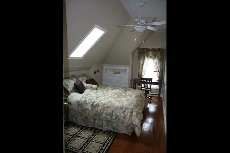 598 Princess Avenue London — Photo 4