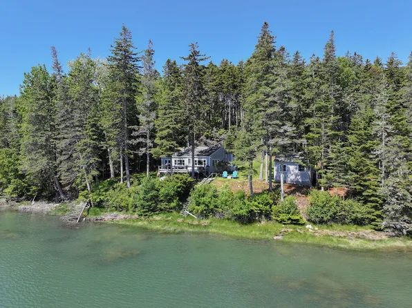 37 Webb Cove Way, Stonington, ME 04681
