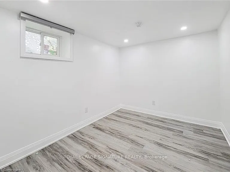 265 W 19th St — Photo 9