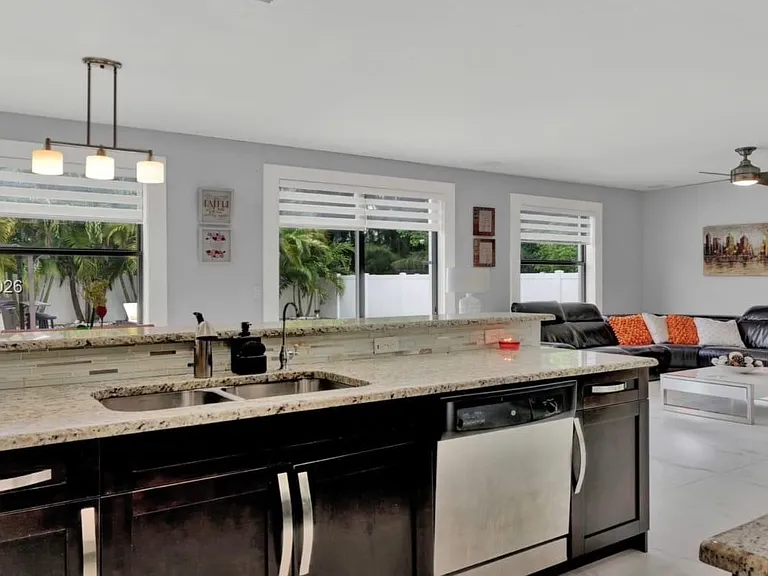 8521 W 33rd Ave — Photo 9