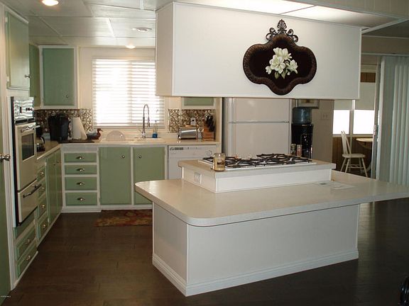 4th image of 190 Browning Ave #190