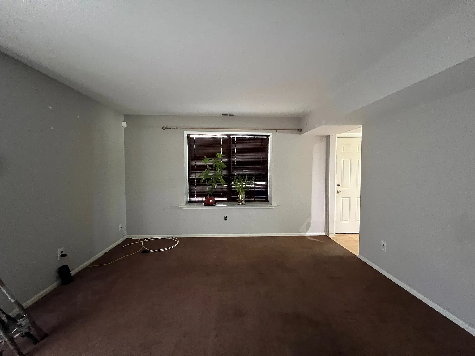 2 bed, 1.5 bath, 1272 sqft, $2,100 — Photo 2