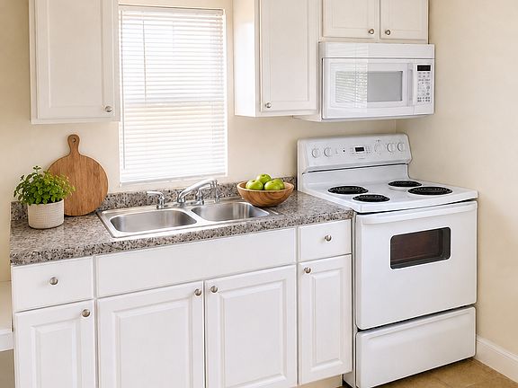 3rd image of 8036 Mattox Ave #1