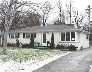 1st image of 836 W Hinsdale Ave
