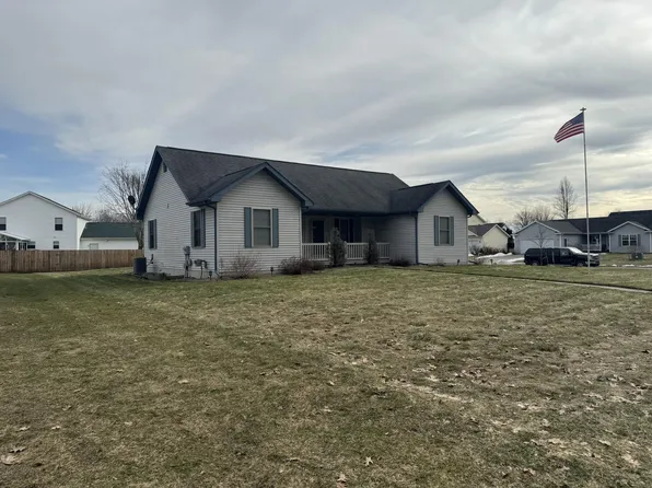 7754 Teaberry Dr, Freeland, MI 48623