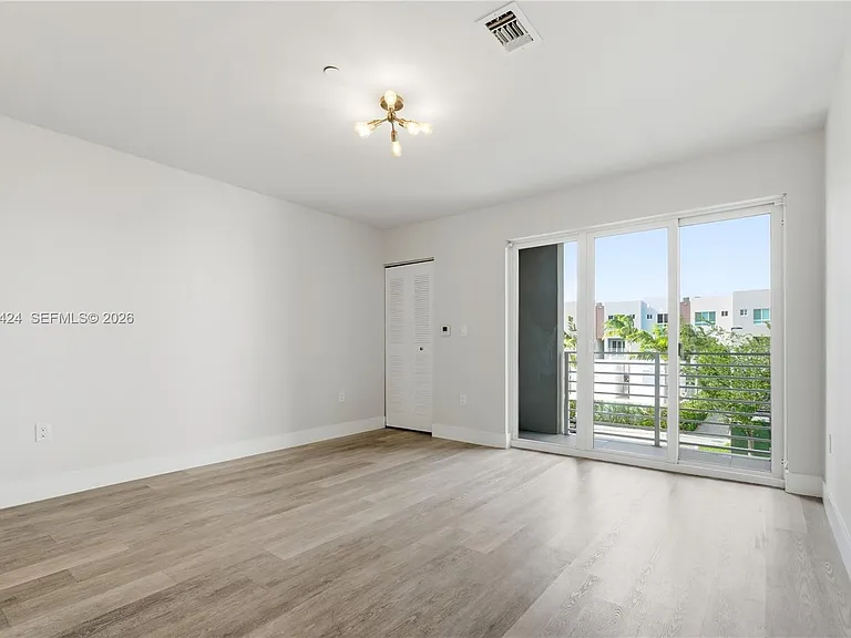 2505 NE 193rd St #4215 — Photo 10