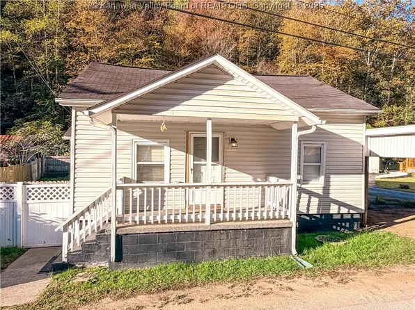 1677 Copperas Fork Rd, Holden, WV 25625