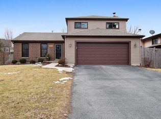 1051 Hobart Ave, Downers Grove, IL 60516