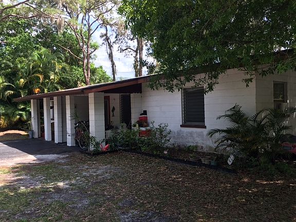 4th image of 242 Cedar St